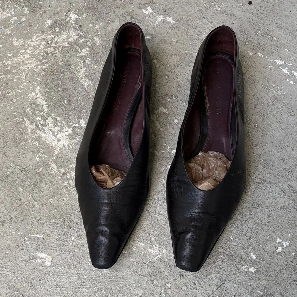 Bottega Venetia pointy toe flats